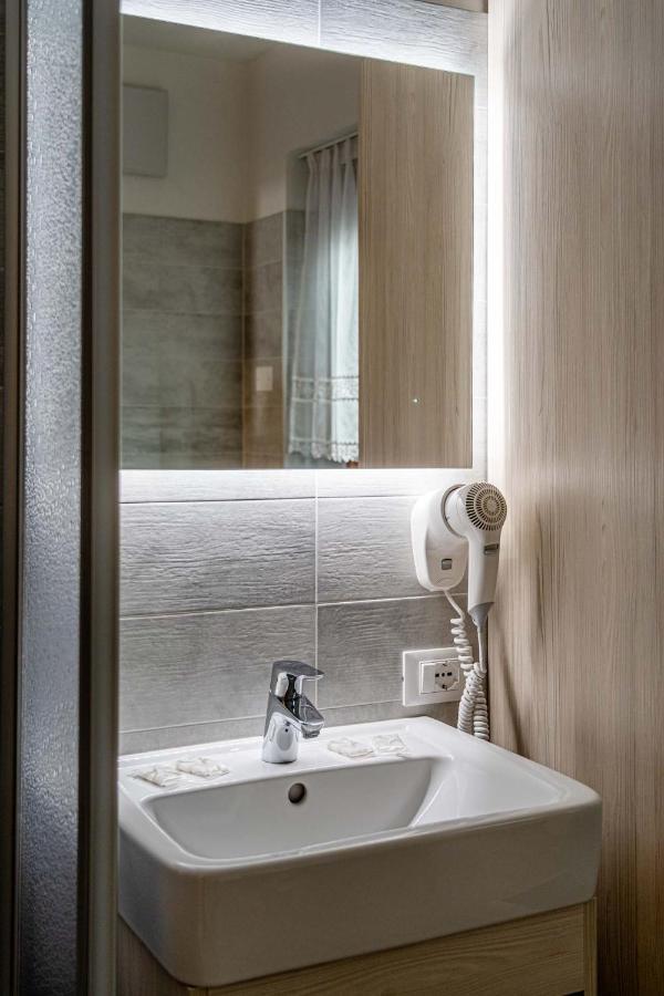 Ciesa Sirio Villa ร็อคคา ปิเอโตเร ภายนอก รูปภาพ